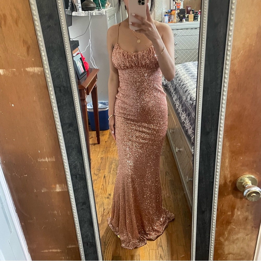 Light pink glittery dress xs  worn once it’s in good condition